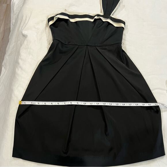 BCBGMaxAzria one Shoulder Mini Dress sz 4 Black and Cream - Picture 12 of 15